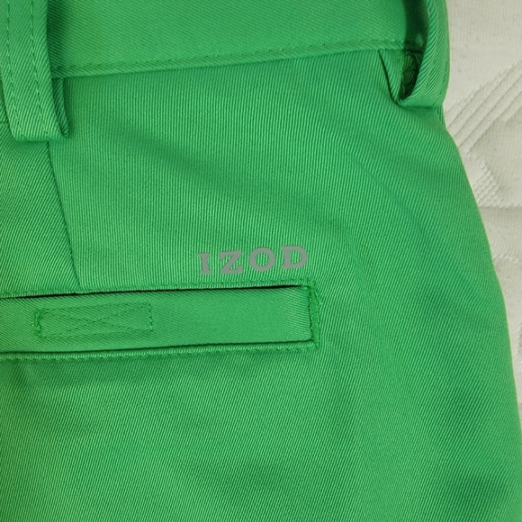 IZOD Golf Mens Bright Green Colorful Shorts Pockets Logo Size 32 X 10.5 - Picture 5 of 10